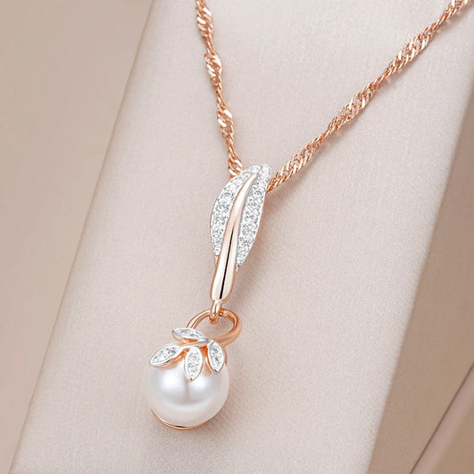 Leaves Pearl Pendant Necklace